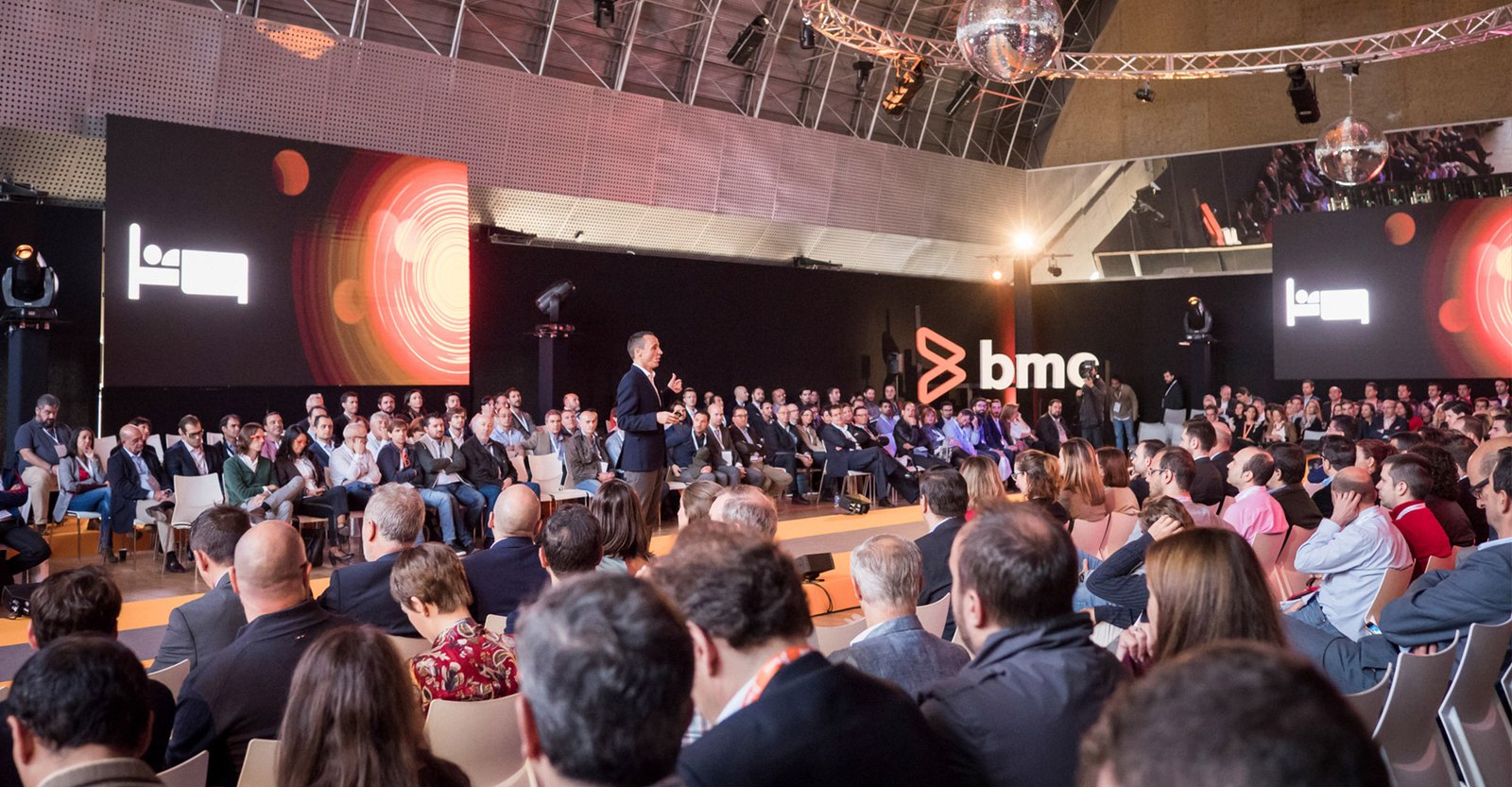 Fotografía de evento 360 en la sala de Chamartin